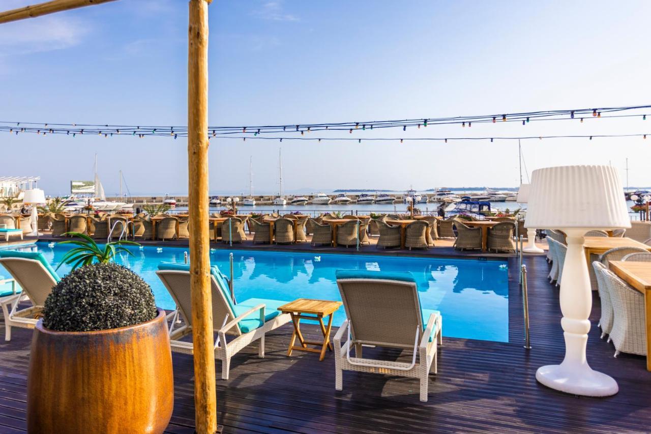 Hotel Palace Marina Dinevi Sveti Vlas Exterior photo